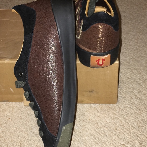 True religion casual shoe/sneaks $190 - Picture 2 of 4